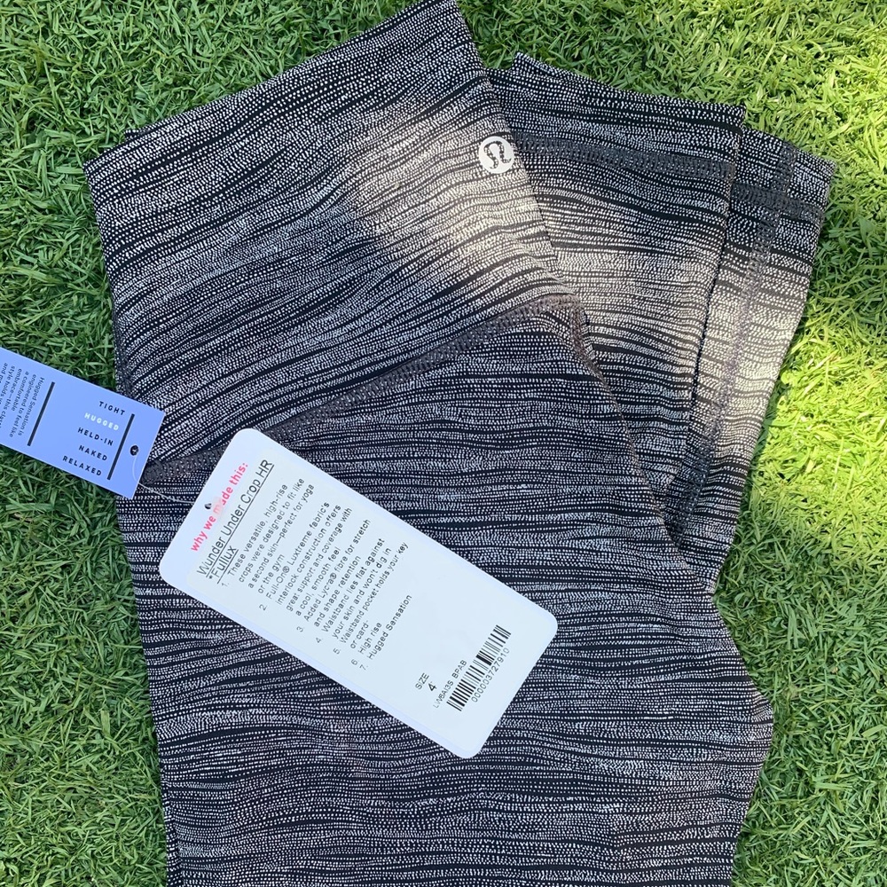 NWT Lululemon HR Wunder Under crops